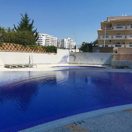 Estrela Do Mar Ii アパート